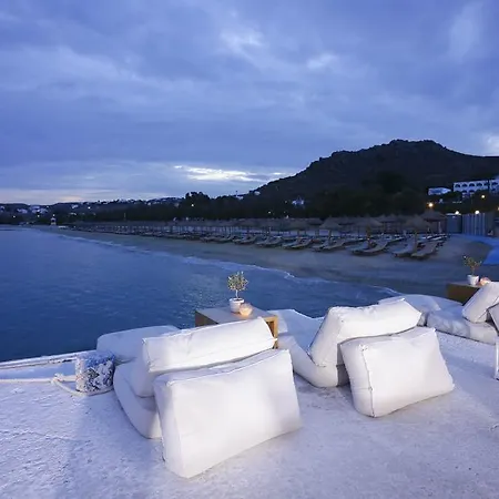 Aphrodite & 4* Καλαφάτη