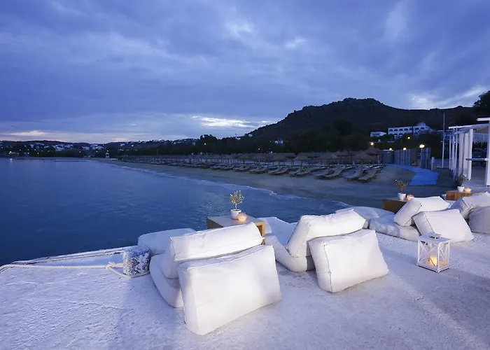 Aphrodite & 4* Kalafatis