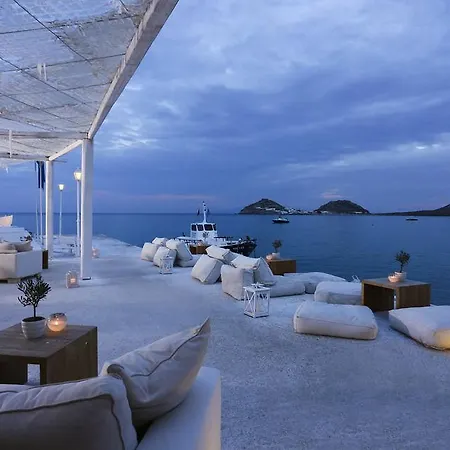 Отель Aphrodite &