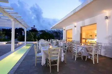Aphrodite & 4* كالافاتيس