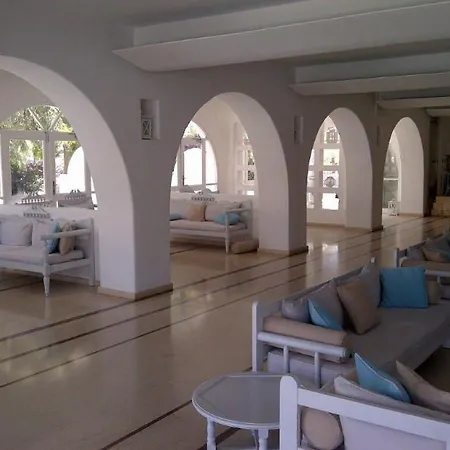 Aphrodite & Hotell 4*